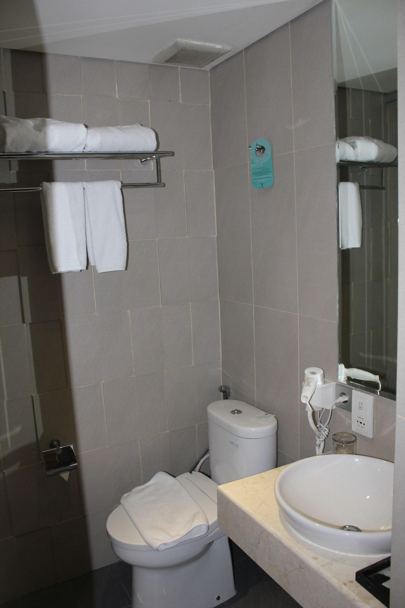 Hotel Bedrock Hotel Kuta