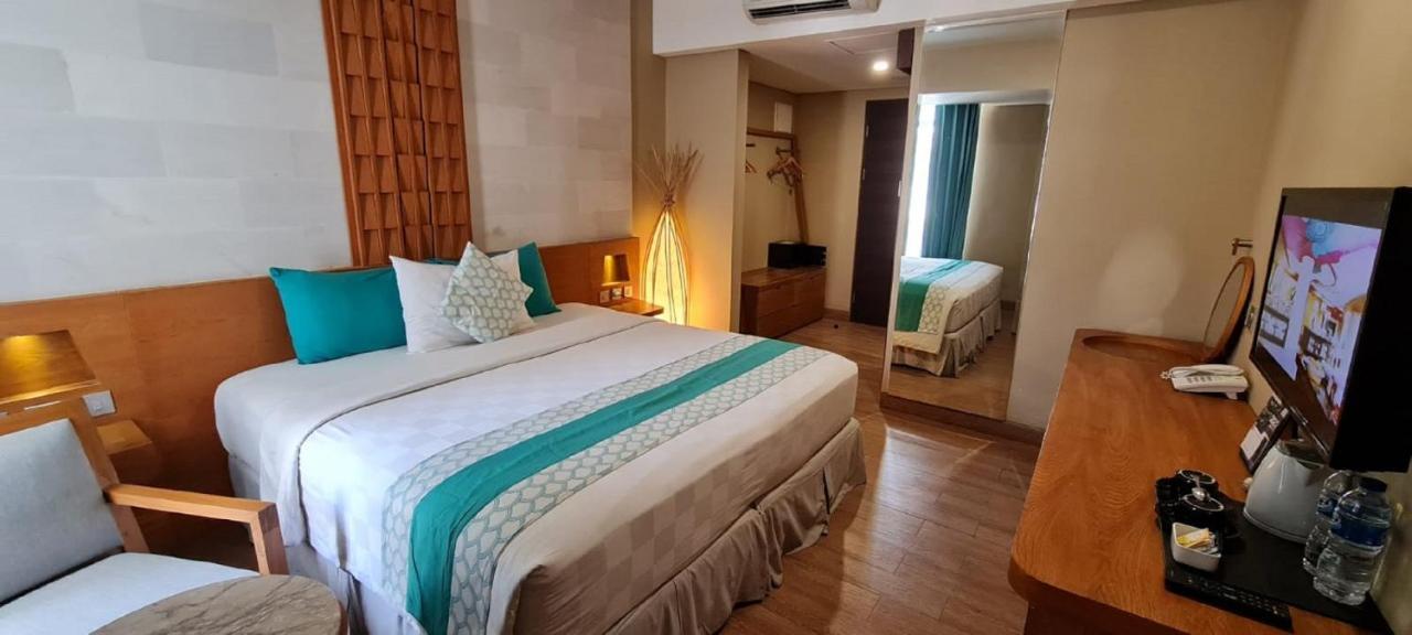 Hotel Bedrock Hotel Kuta