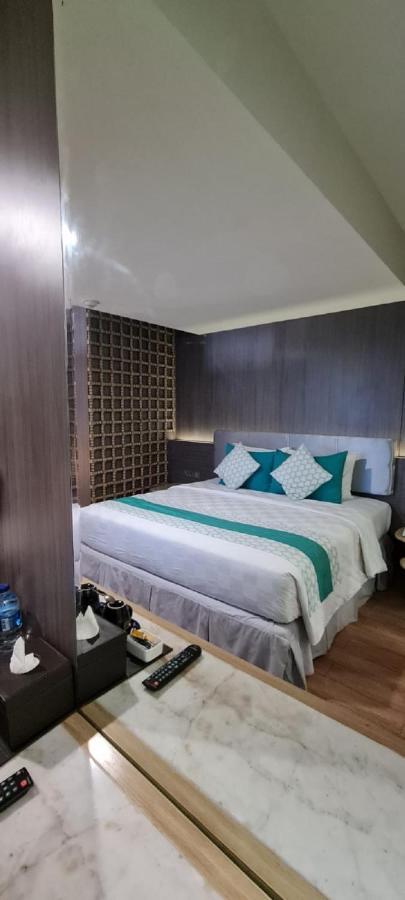 Hotel Bedrock Hotel Kuta