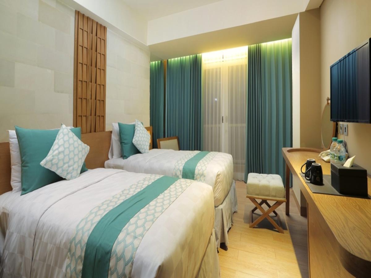 Hotel Bedrock Hotel Kuta