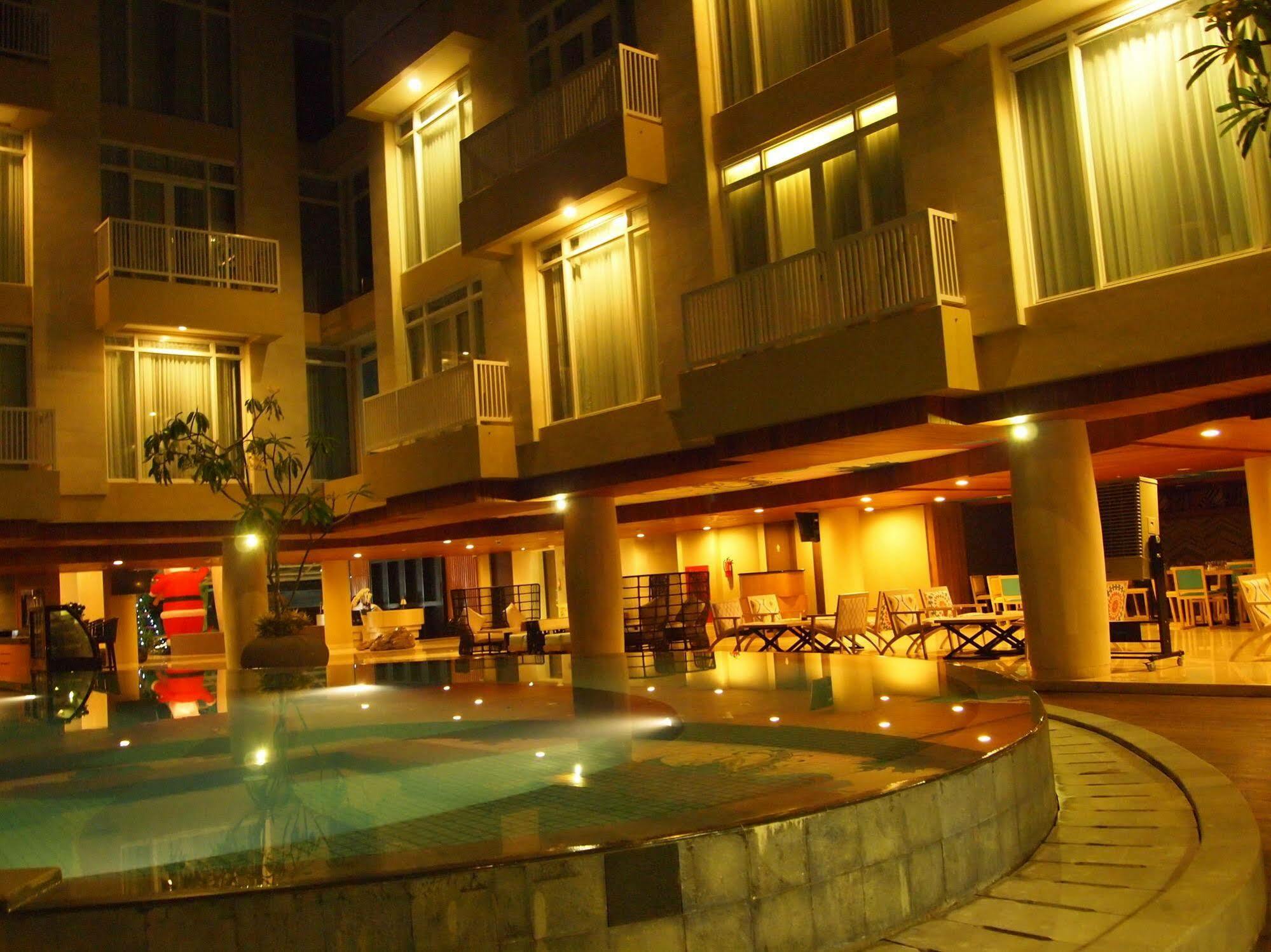 Bedrock Hotel Kuta Kuta (Bali)