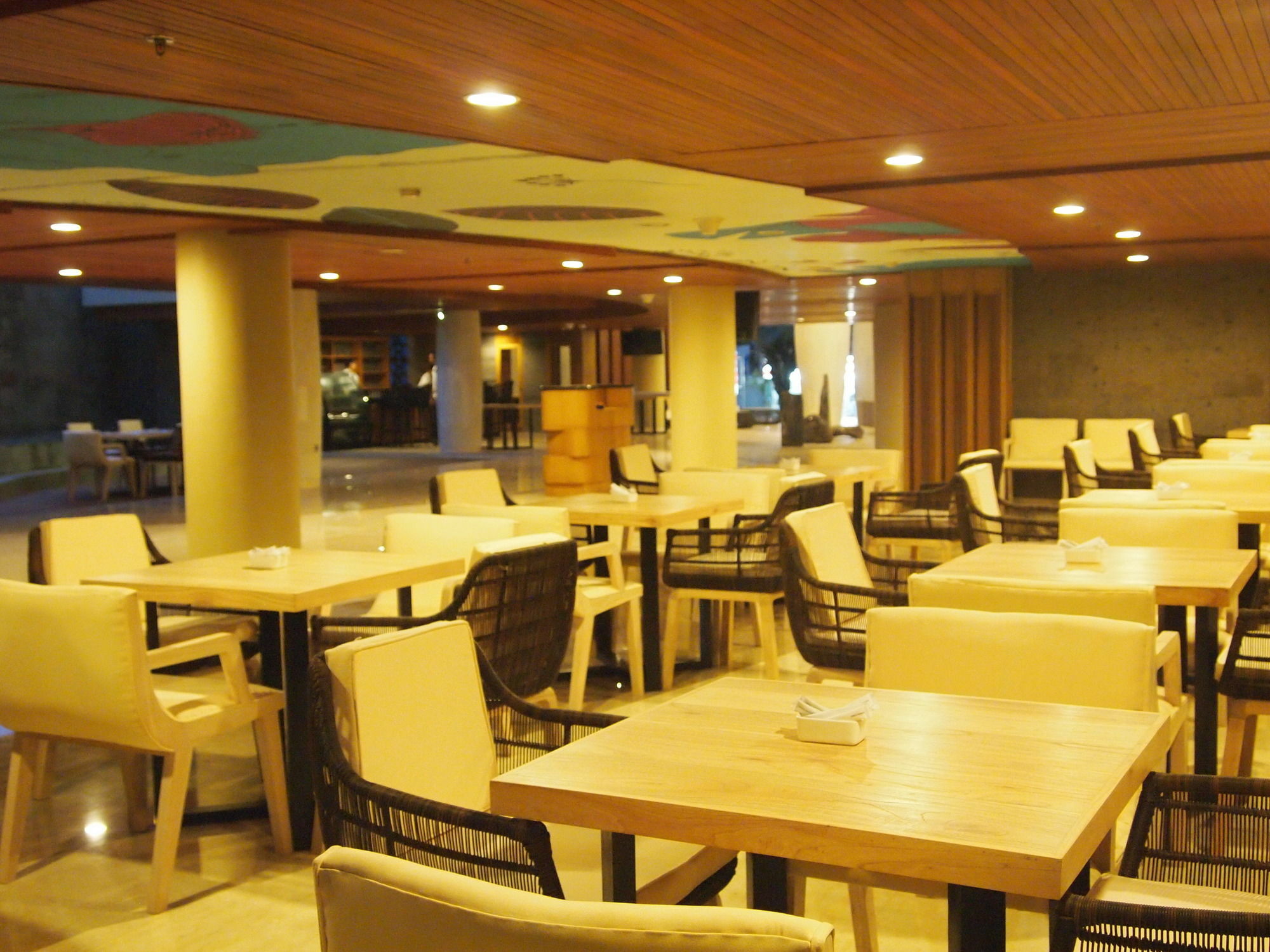 Bedrock Hotel Kuta 4*