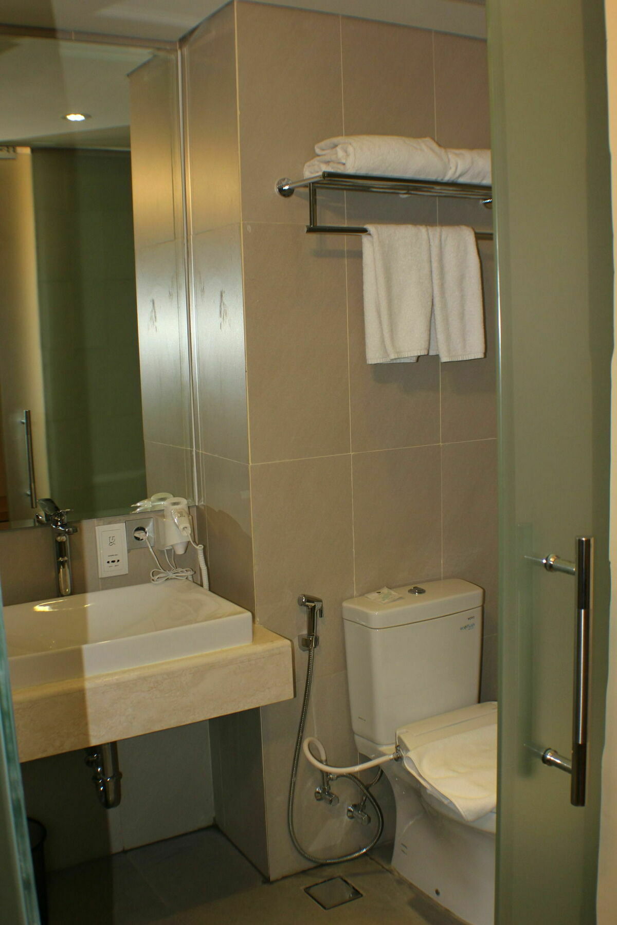 Hotel Bedrock Hotel Kuta
