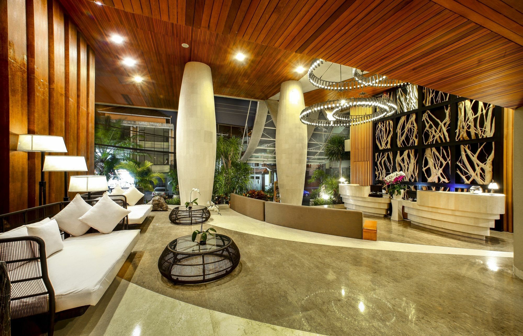 Bedrock Hotel Kuta 4* Kuta (Bali)